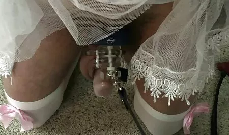 Cổ họng gái nhật khoe lồn cắn của anh và đi xe như một người điên!