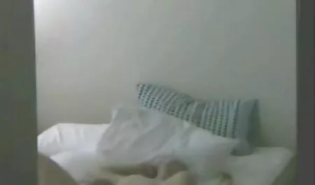 Nửa-mỏng thiếu sex gái xinh nhật mặt