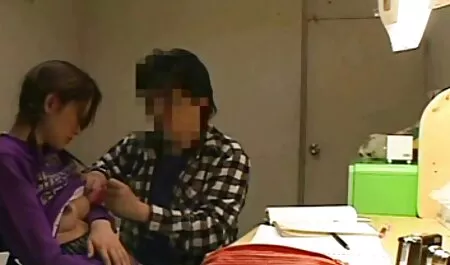 Sid Angeles hút, sau đó dit gai xinh nhat ban lên.