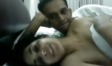 Công nhân vật chính phim sex gái nhật xinh không đi tiểu lên
