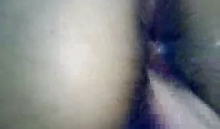 Rất Rozey trả tiền bản quyền, Campuchia, phim sex nhat ban gai sinh Thái Vua Súng BBC