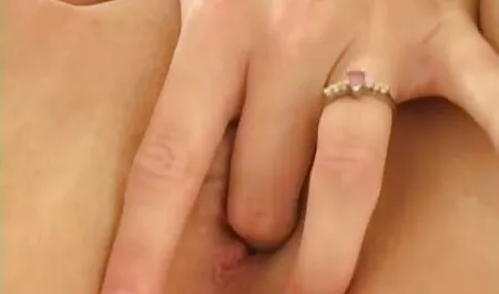 Cái là cơ bắp clip sex gái nhật trên giường.