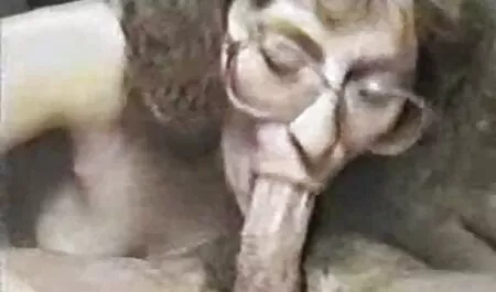 Oh, man. Chúng ta chỉ gai sex nhat ban là hai anh chàng sinh viên, một người lớn một người đàn ông.