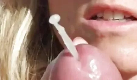 Cô bé trong Nhóm ảnh phim heo gai nhat khuôn mặt vụng về video